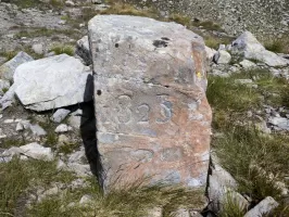 Ligne Maginot - COL DE LA BRAÏSSA 3  (POSITION D'INFANTERIE) - (Divers) - Ancienne borne frontière de la Savoie