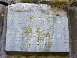Ligne Maginot - LA MOUTIERE (73° BAF) - (Abri) - Plaque de construction au dessus d'une des portes
4° REGIMENT DU GENIE  28° REGIMENT TIRAILLEURS TUNISIENS  1934
