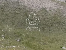 Ligne Maginot - LA MOUTIERE (73° BAF) - (Abri) - Environnement
Pétroglyphe 4° Génie
44.307358N - 6.778066E