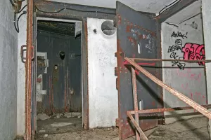 Ligne Maginot - LA MOUTIERE (MO) - (Ouvrage d'infanterie) - Bloc 1
A gauche la chambre de tir du FM