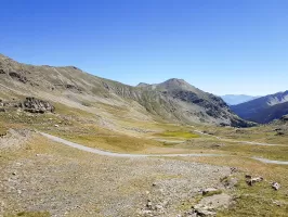 Ligne Maginot - LA MOUTIERE (MO) - (Ouvrage d'infanterie) - Vue sur le col de Colombart et le vallon du torrent de Sestriére depuis le bloc 2