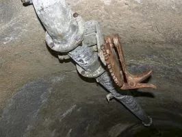 Ligne Maginot - LA MOUTIERE (MO) - (Ouvrage d'infanterie) - Ventilation de l'ouvrage
Un registre de réglage dans une galerie