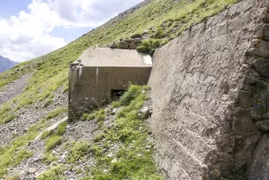 Ligne Maginot - LES FOURCHES (FO) - (AVANT POSTE) - (Ouvrage d'infanterie) - Bloc 2
Créneau FM de flanquement