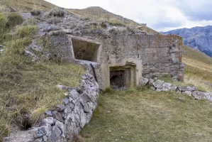 Ligne Maginot - LES FOURCHES (FO) - (AVANT POSTE) - (Ouvrage d'infanterie) - Bloc 4
Créneau pour fusil mitrailleur 24/29