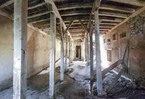 Ligne Maginot - PELOUSETTE - (Casernement) - Chambrée
Charpente soutenant le toit terrasse