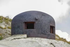 Ligne Maginot - RESTEFOND - (Ouvrage d'artillerie) - Bloc 4
Cloche GFM. Noter le marquage 'C2-15'