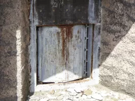 Ligne Maginot - RESTEFOND - (Ouvrage d'artillerie) - Bloc 6
Volets fermés