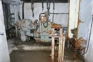 Ligne Maginot - RESTEFOND - (Ouvrage d'artillerie) - Bloc 6
La machinerie d'ascenseur