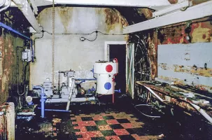Ligne Maginot - RESTEFOND - (Ouvrage d'artillerie) - L'usine électrique
Le groupe auxiliaire CLM dans son état d'origine en 1982.