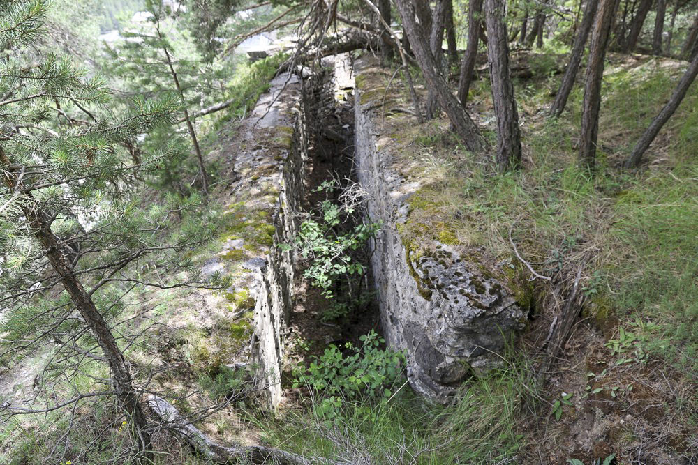 Ligne Maginot - FORT QUEYRAS 8 - (Cuve pour arme d'infanterie) - La tranchée de fusillade