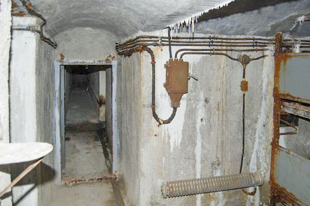 Ligne Maginot - ANCIEN CAMP - (Abri) - Porte étanche sud