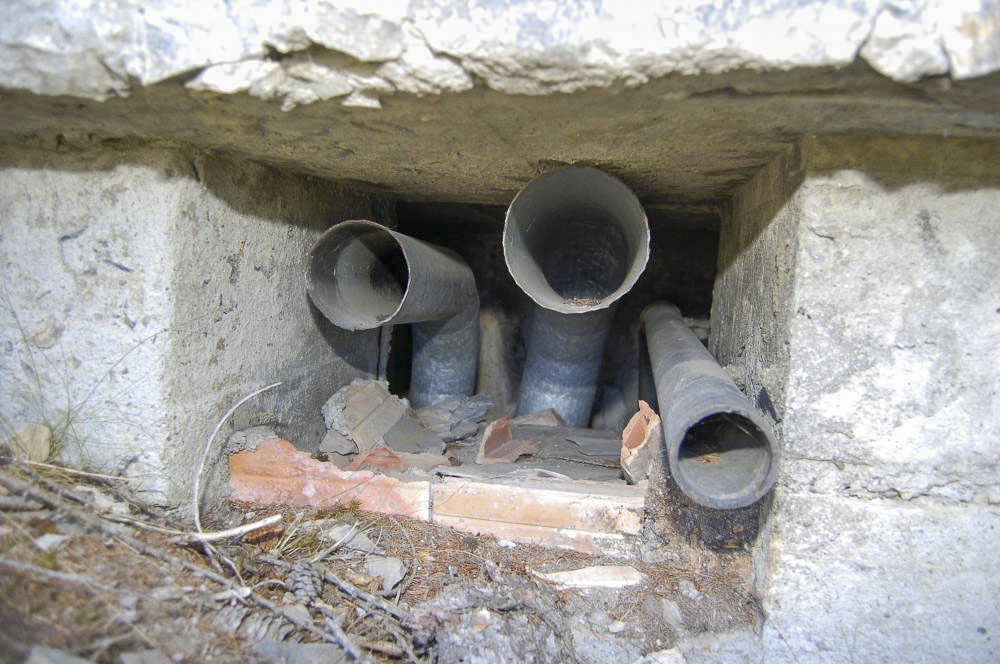 Ligne Maginot - ANCIEN CAMP - (Abri) - Cheminée sud