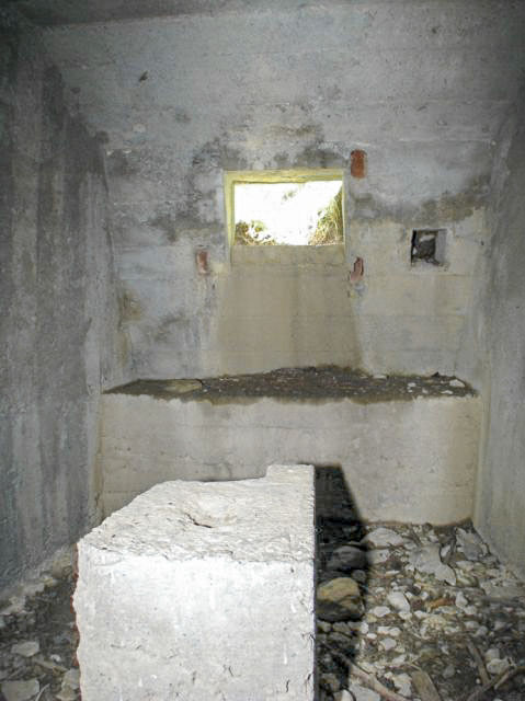 Ligne Maginot - FOUILLOUSE 2 - (Blockhaus pour arme infanterie) - Poste de tir