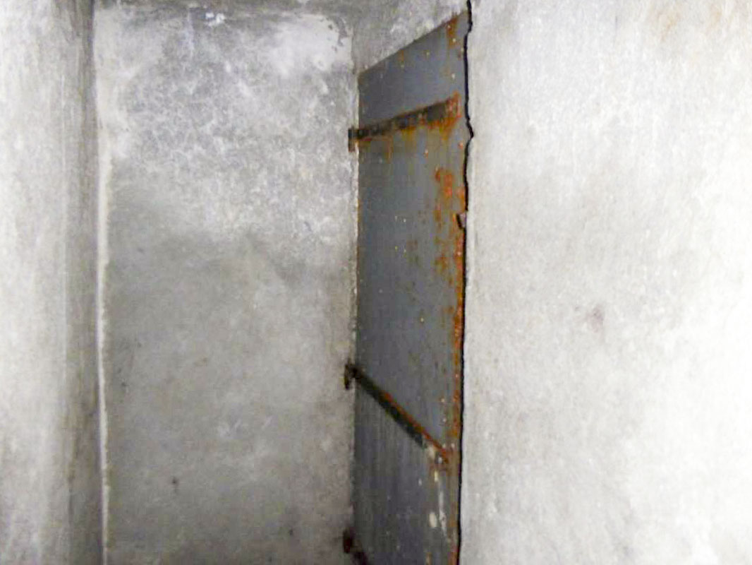 Ligne Maginot - MEYRONNES - (Chambre de coupure) - Porte intérieure