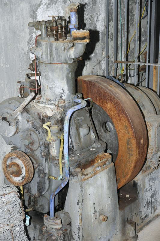 Ligne Maginot - NORD EST DE SAINT OURS (NESO) - (Abri) - Moteur SMIM déplacé de l'abri vers l'ouvrage de HAUT SAINT-OURS