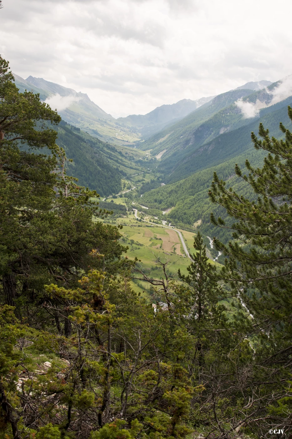 Ligne Maginot - SERRE la PLATE (SLP) - (Observatoire d'artillerie) - La vue splendide sur la vallée de l'Ubayette direction l'Italie
