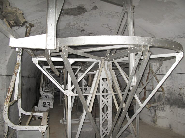 Ligne Maginot - TéLéPHéRIQUE DE ROCHE LA CROIX (RECETTE HAUTE) - (Téléphérique ( Recette)) - Intérieur du bâtiment
Détail du mécanisme