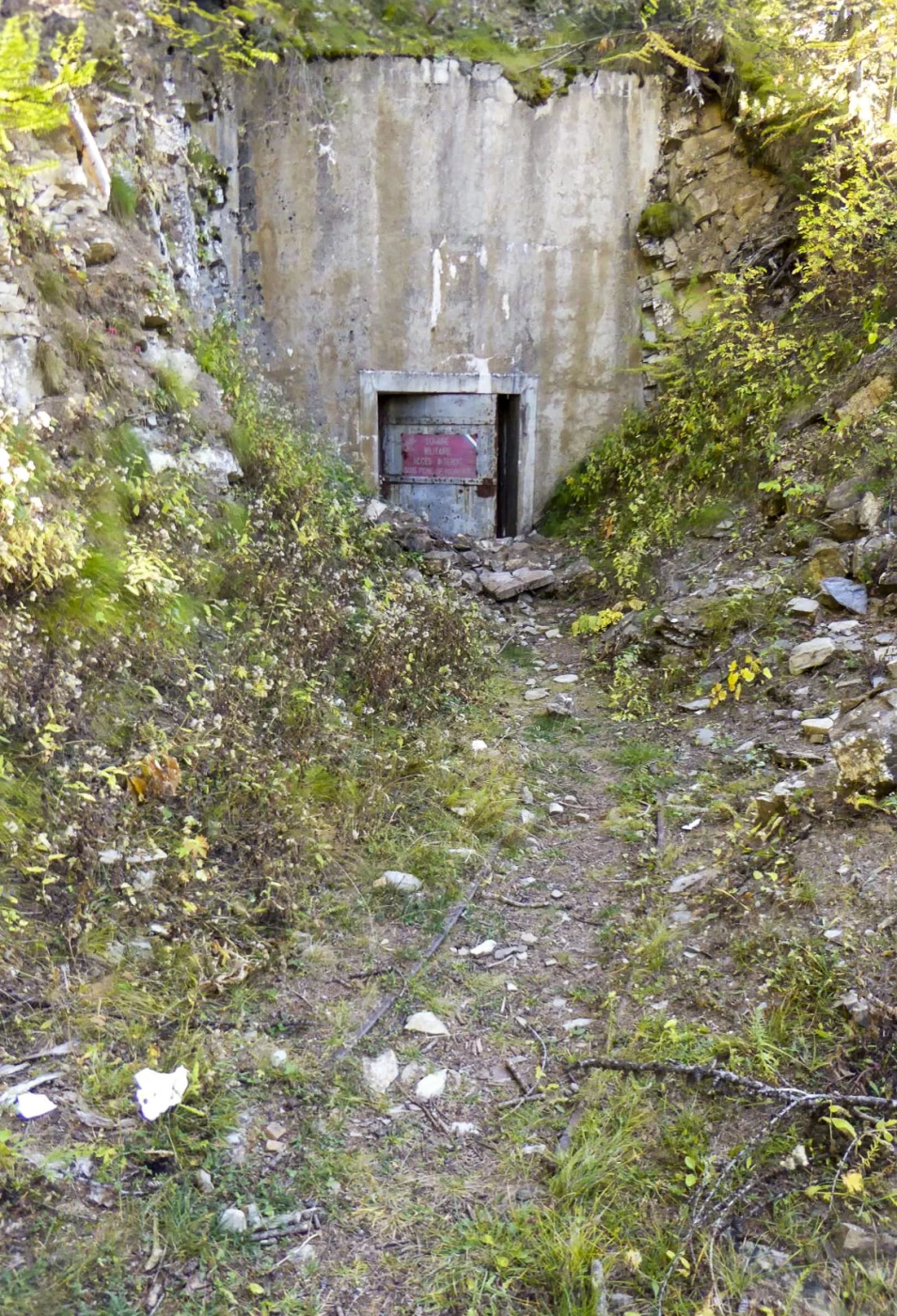 Ligne Maginot - VF60 - LIAISON ROCHE LA CROIX- TELEPHERIQUE - (RESEAU - Voie 60 - Antenne ou rocade ferroviaire) - Départ de la voie de 60, au niveau de la recette haute