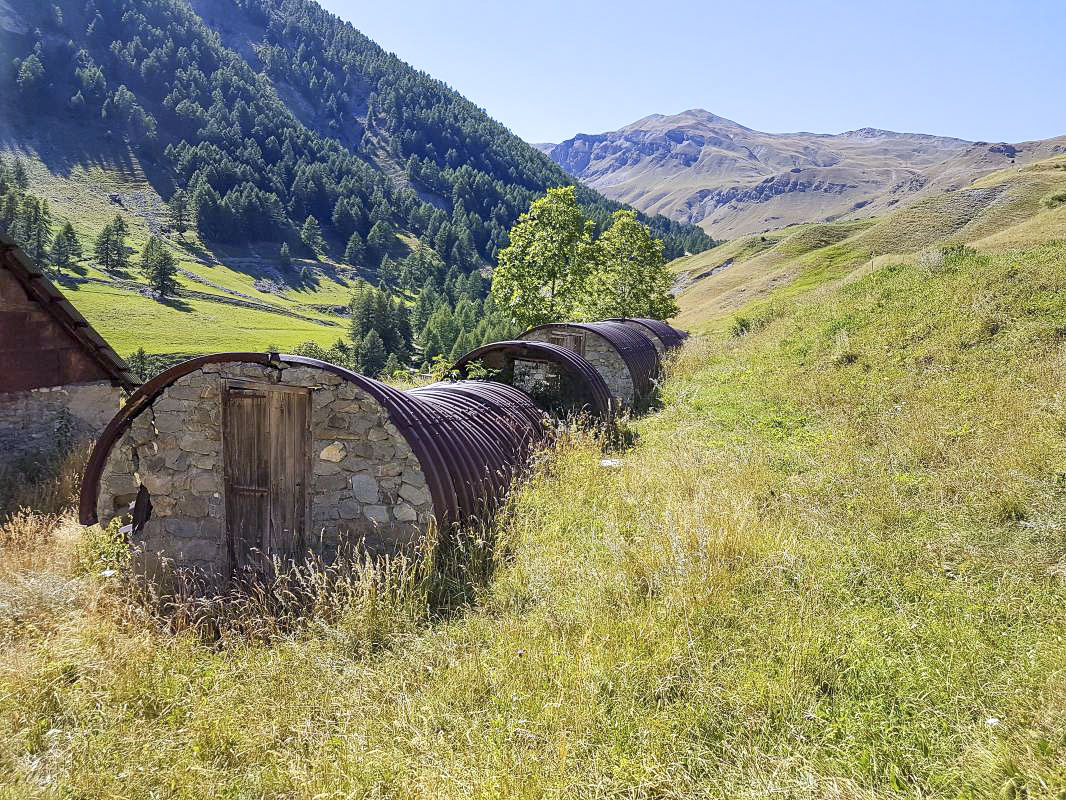 Ligne Maginot - BOUSIEYAS - (Casernement) - 