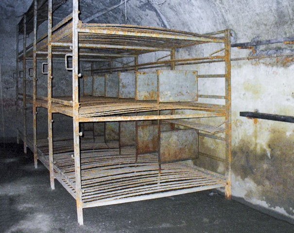 Ligne Maginot - COL DE RESTEFOND (RD) - (Ouvrage d'infanterie) - Le casernement souterrain