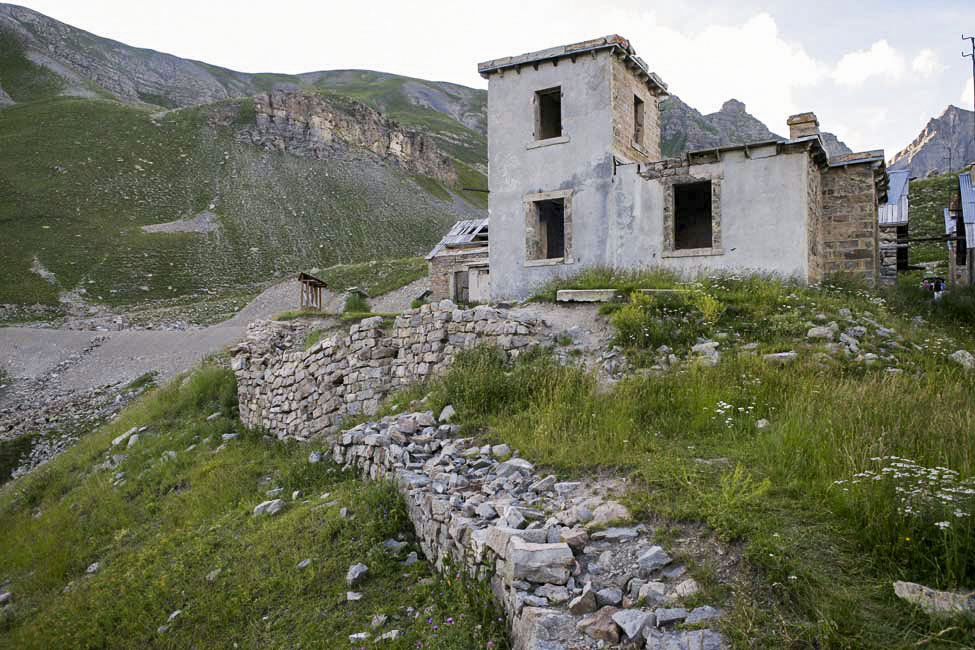 Ligne Maginot - FOURCHES - (Casernement) - 