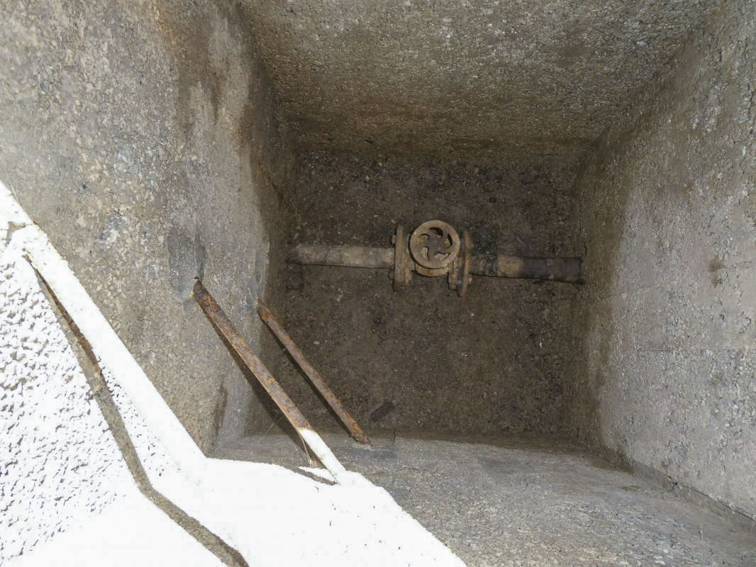 Ligne Maginot - GRANGES COMMUNES (Regard de sectionnement 1) - Vanne de coupure 1