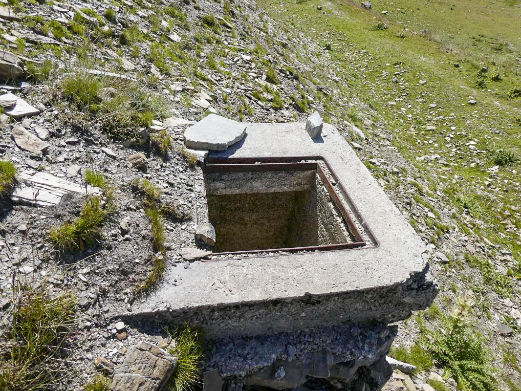 Ligne Maginot - GRANGES COMMUNES (Regard de sectionnement 3) - Vanne de coupure 3