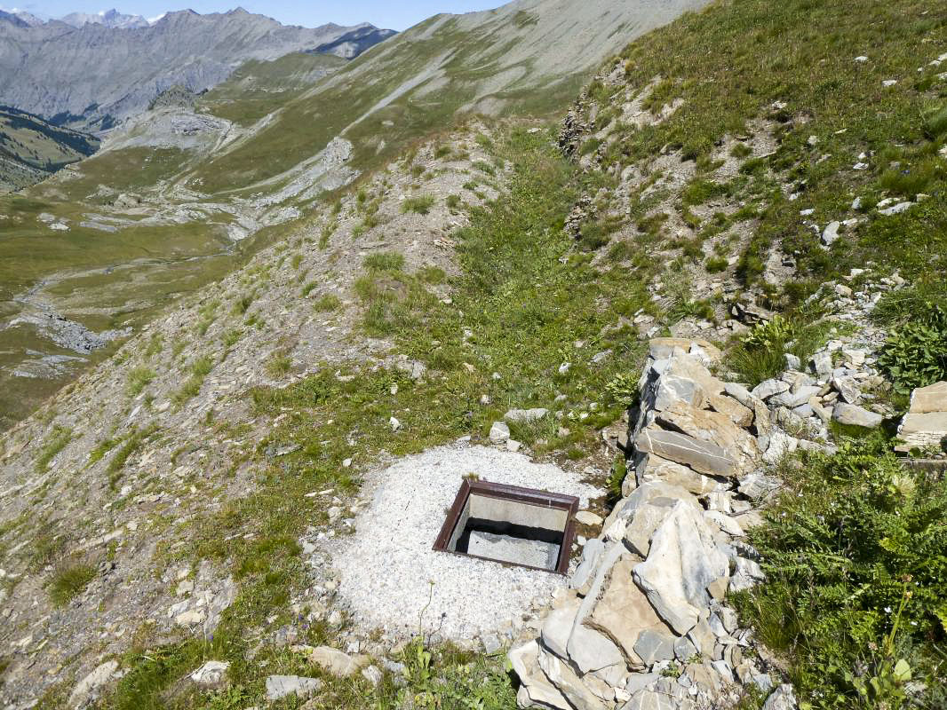 Ligne Maginot - GRANGES COMMUNES (Regard de sectionnement 4) - Vanne de coupure 4