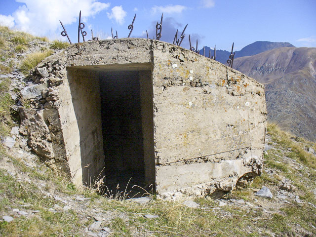 Ligne Maginot - VENTABREN - (Blockhaus pour arme infanterie) - L'entrée