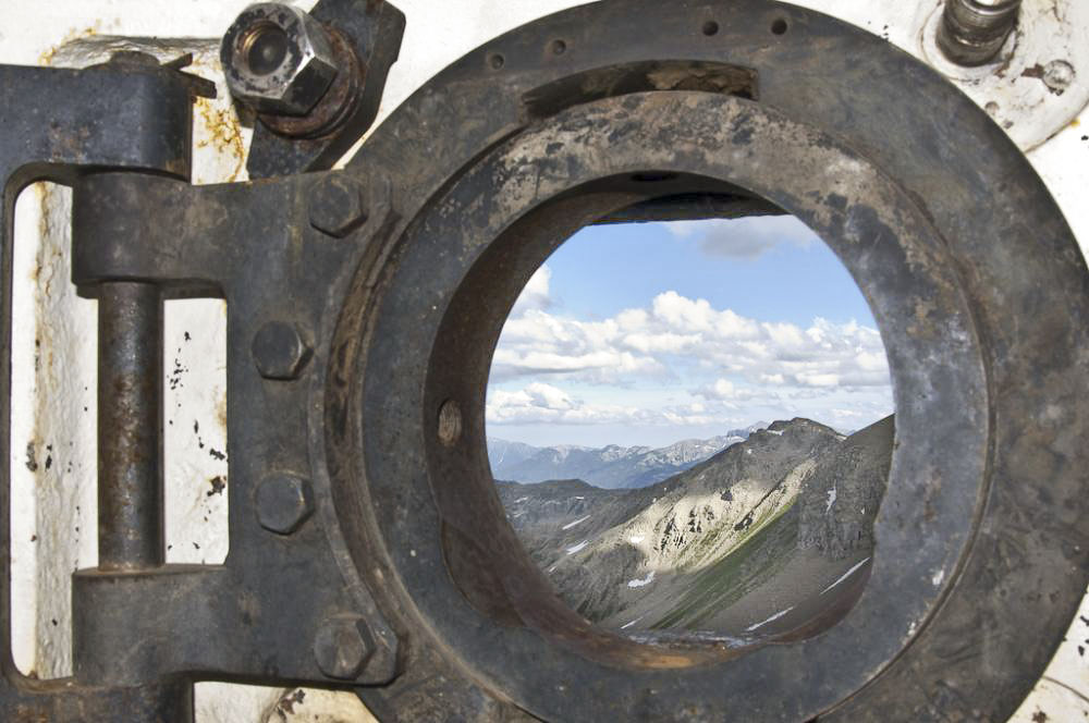 Ligne Maginot - RESTEFOND - (Ouvrage d'artillerie) - Bloc 3
Vue depuis le créneau de la cloche mitrailleuse