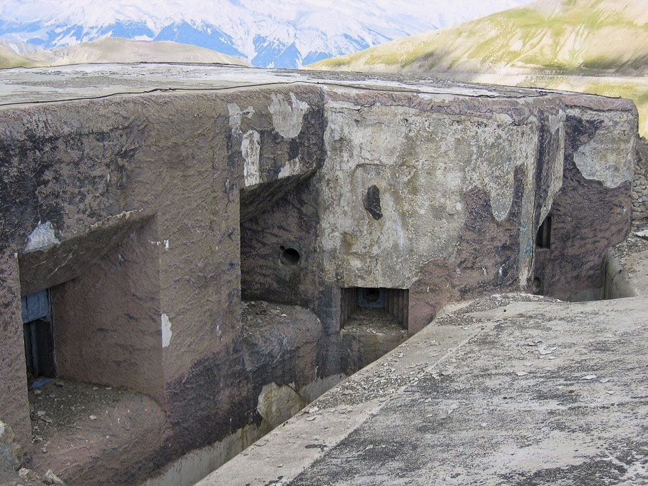 Ligne Maginot - RESTEFOND - (Ouvrage d'artillerie) - Bloc 6