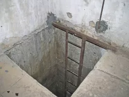 Ligne Maginot - COL DE CROUS (C) - (Ouvrage d'infanterie) - Bloc 4
Le puits d'accès à la chambre de tir
