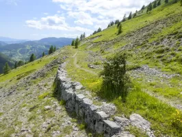 Ligne Maginot - COL DES MOULINÉS - (Position d'artillerie préparée) - La piste qui monte au col