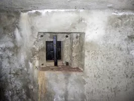 Ligne Maginot - E8 - GUILLAUMES - (Casemate d'infanterie - Simple) - Le créneau FM latéral