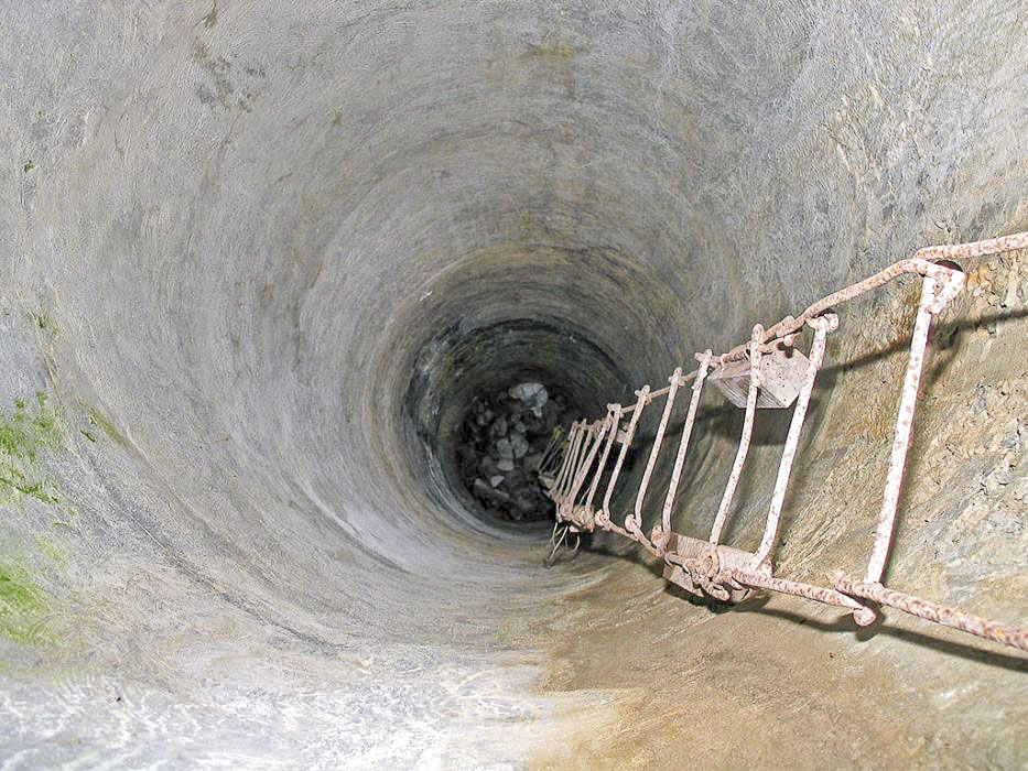 Ligne Maginot - COL DE CROUS (C) - (Ouvrage d'infanterie) - Bloc 3
Le puits intérieur