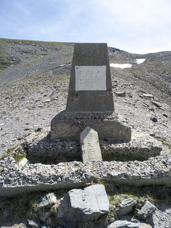 Ligne Maginot - COL DE CROUS (C) - (Ouvrage d'infanterie) - Le monument dans sa totalité