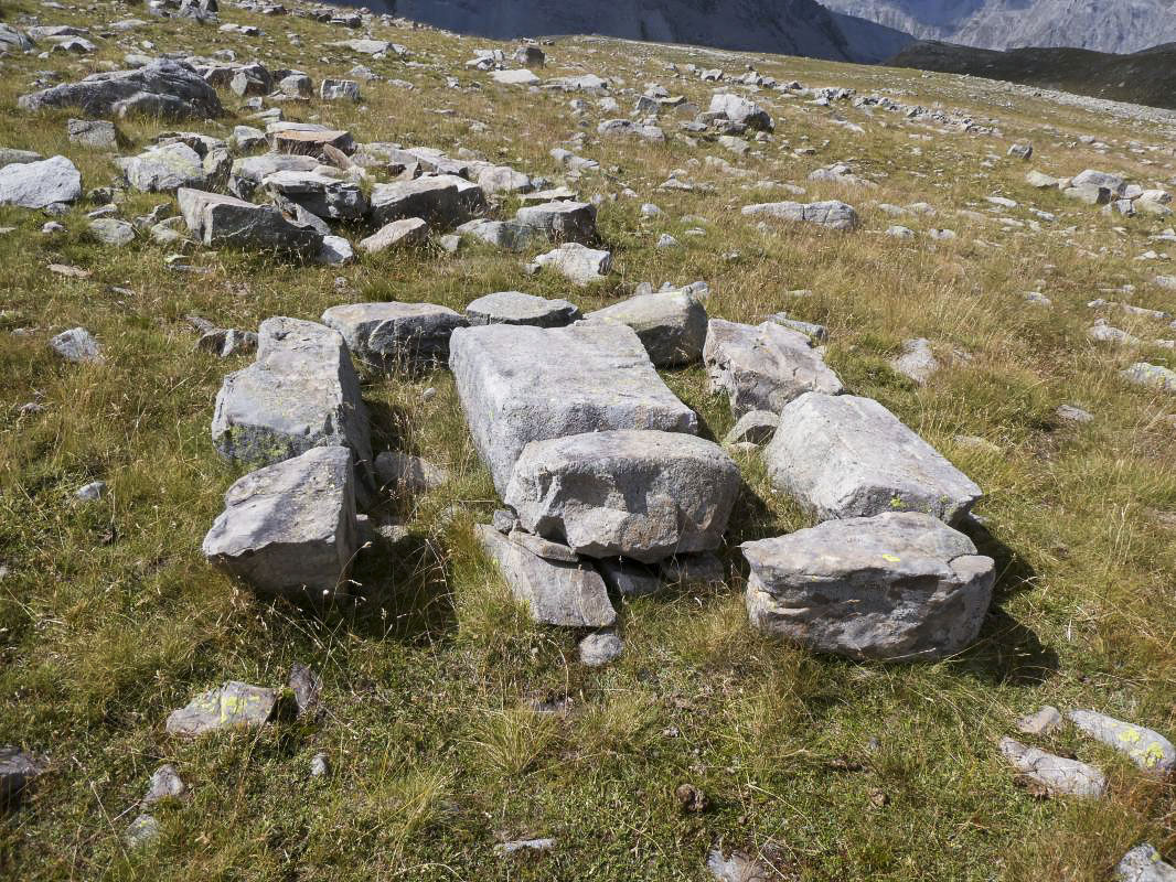 Ligne Maginot - COL de JALLORGUES (Camp de Marabouts) (Divers) - Table et tabourets