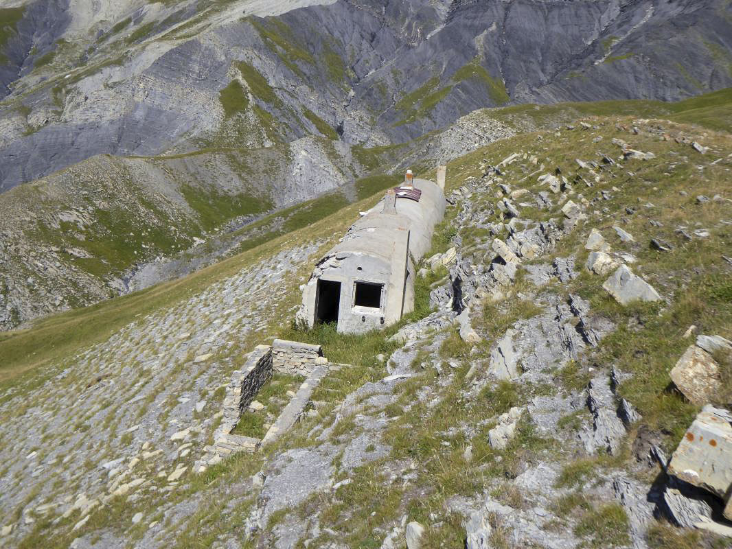 Ligne Maginot - COL DE PAL NORD - (Abri) - Le casernement nord et la Cime de Pal
