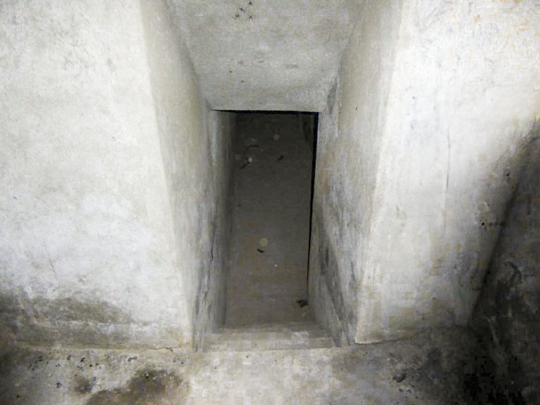 Ligne Maginot - E8 - GUILLAUMES - (Casemate d'infanterie - Simple) - Galerie vers le créneau sur le Var