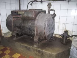 Ligne Maginot - LA FERTE - (Ouvrage d'infanterie) - Compresseur pour la mise sous pression du gasoil