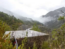 Ligne Maginot - BOLLINETTE NORD - (Blockhaus pour arme infanterie) - Vue sur la casemate O39 Bollinette au dessus de la pointe du sapin