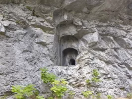 Ligne Maginot - CHIUSE DE BAUMA NEGRA - (Casemate d'infanterie - Simple) - Le créneau flanque l'ancienne voie ferrée
