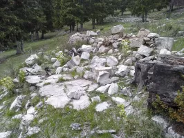 Ligne Maginot - COL DE LA MADELEINE - (Casernement) - Reste de dalle d'une construction