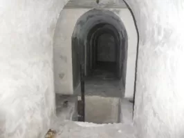 Ligne Maginot - UTELLE TUNNEL AMONT - (DMP - Dispositif de Mine Permanent) - Puits d'accès entre les deux fourneaux