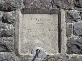 Ligne Maginot - GRANGES DE LA BRASQUE - CAMP DU TOURNAIRET - (Casernement) - Cartouche de la fontaine établie par le  par le 2° Régiment du Génie en 1925