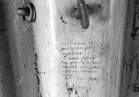 Ligne Maginot - PLANET 1 - (Abri) - Graffiti dans le casernement extérieur 