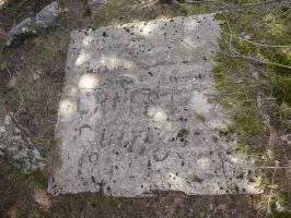 Ligne Maginot - RIMPLAS (CAPTAGE DE SOURCE 2) - (Divers) - Regard intermédiaire 2
Plaque d'origine
(Vive le Maréchal d'un certain Ernest 1944)