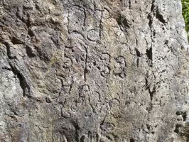 Ligne Maginot - VALABRES - (Casernement) - Graffitis sur la paroi rocheuse