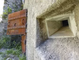 Ligne Maginot - VALABRES PRINCIPAL (OU NORD) (VP) - (Ouvrage d'infanterie) - Bloc 1
Entrée basse