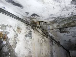Ligne Maginot - VALABRES PRINCIPAL (OU NORD) (VP) - (Ouvrage d'infanterie) - Bloc 1
Entrée haute, fumivore et paratonnerre